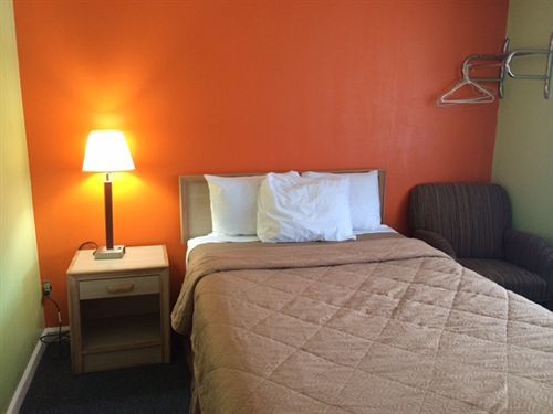Fels Three Crown Motel Clarence Buitenkant foto